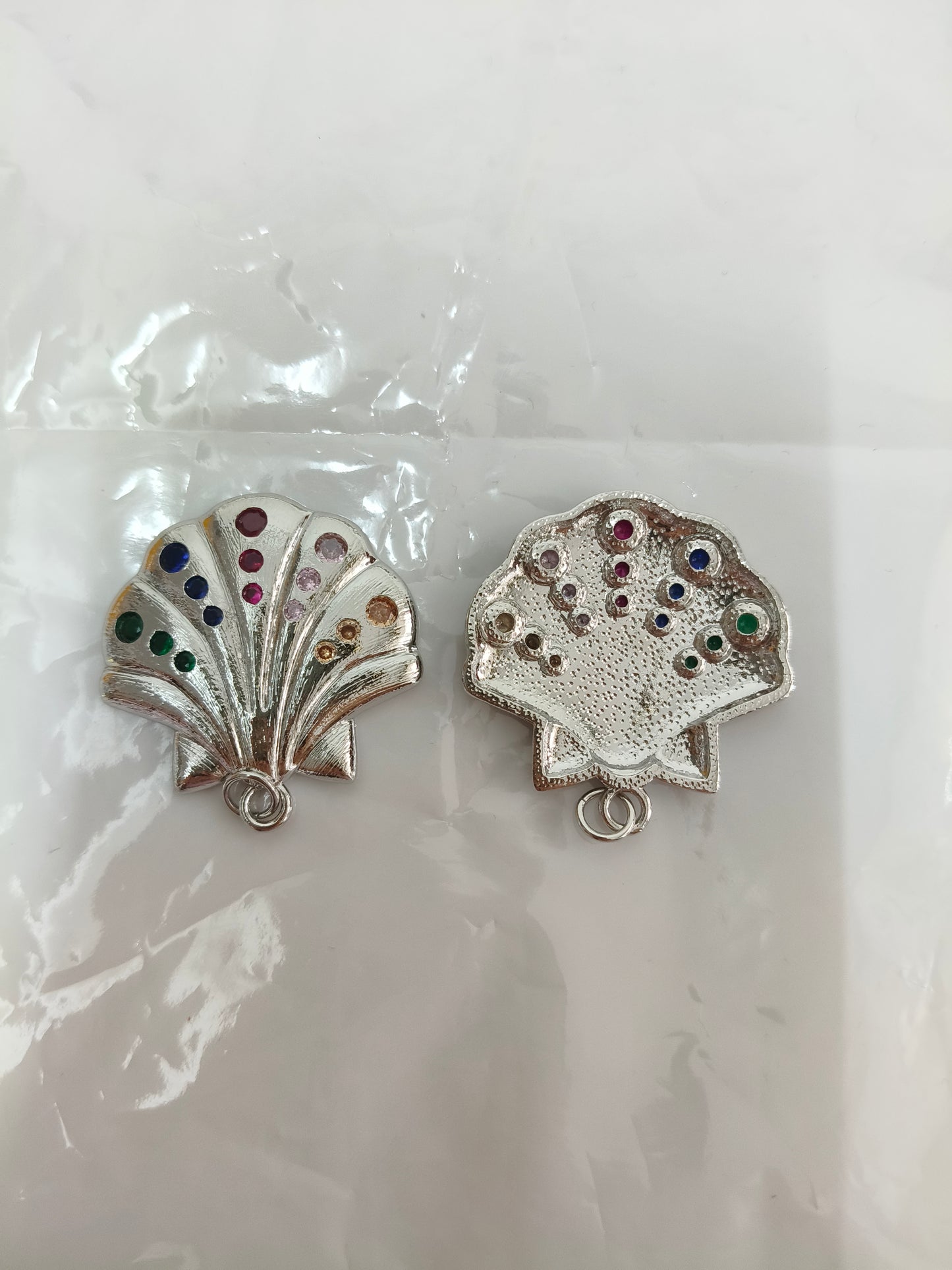 Colorful Rhinestone Shell Pendant – DIY Craft Accessory