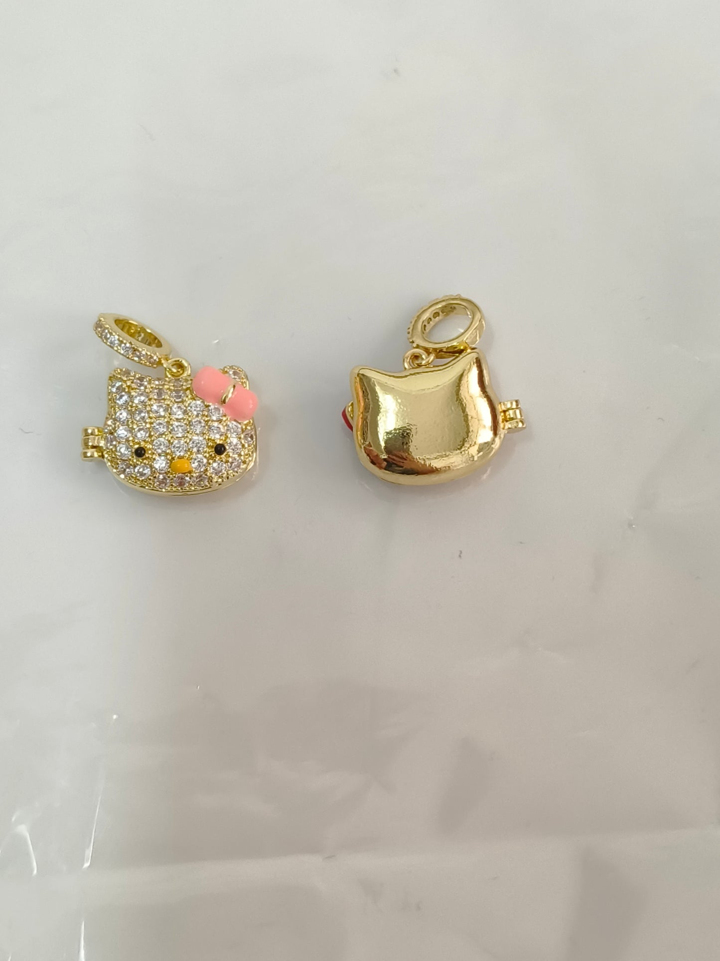 Hello Kitty 3D photo box pendant fully studded with rhinestones | Side-opening storage cat head charm | Pink/red bow optional | DIY necklace accessory