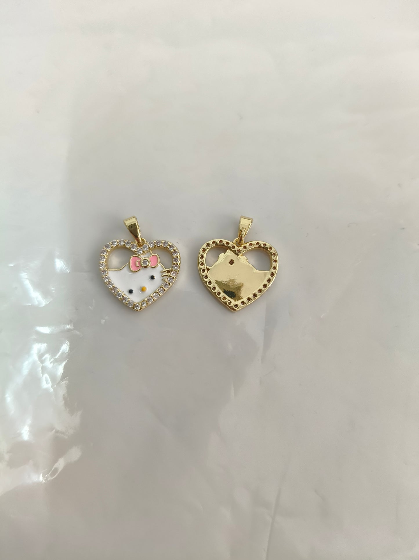 Fully diamond-encrusted heart-shaped openwork Hello Kitty pendant | Pink bow cat head pendant | Double-sided, three-dimensional, exquisite DIY necklace and bracelet accessories